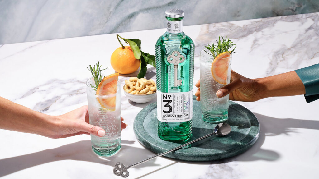 Photo of No.3 London Dry Gin to promote The Winslow's Gin Club.